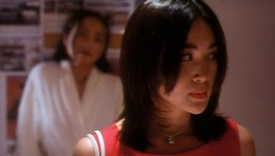 人妻出轨浴室湿身诱惑 香港三级片名场面偷情实录